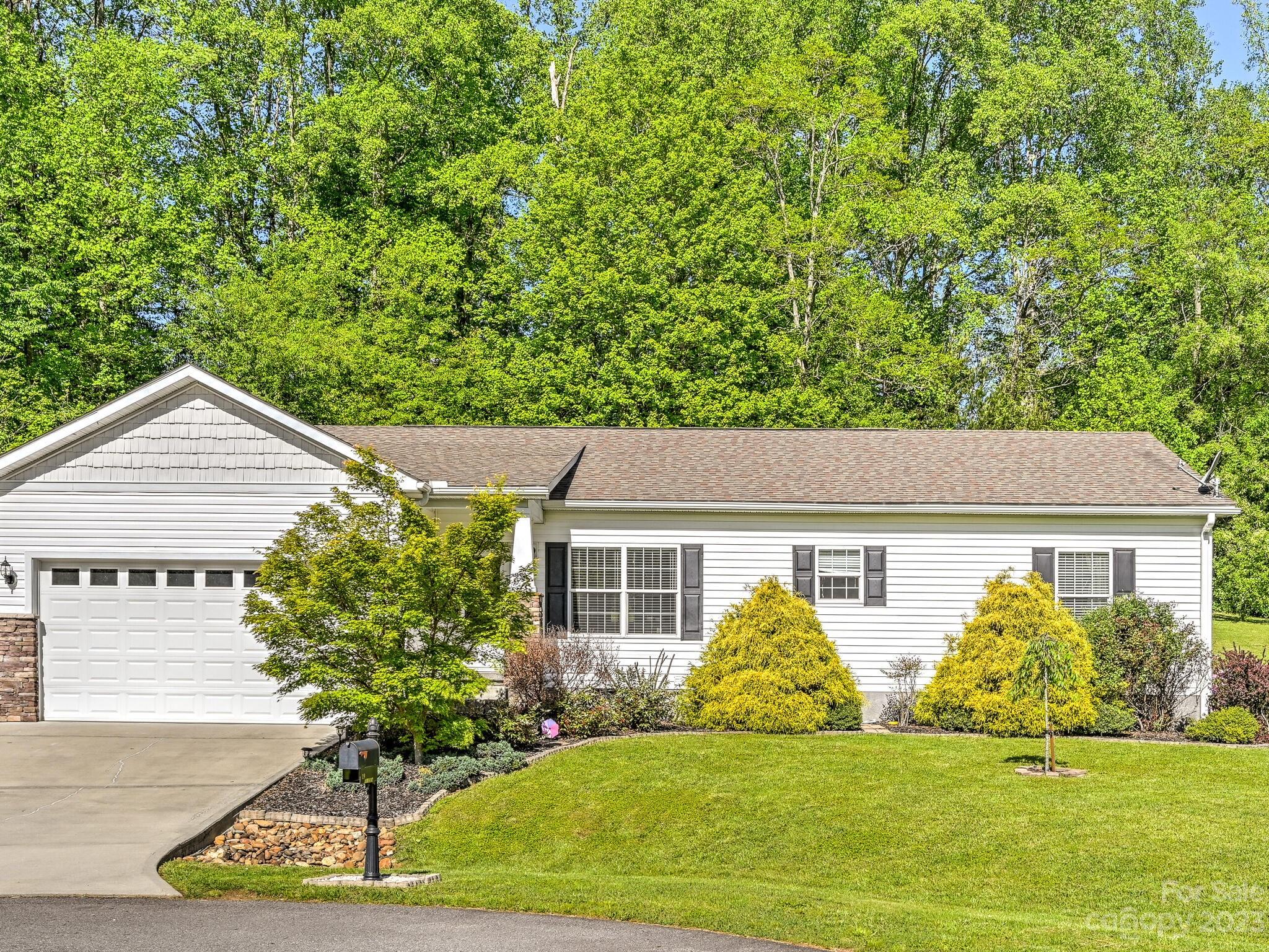 19 Little Pole Creek Drive Candler NC 28715