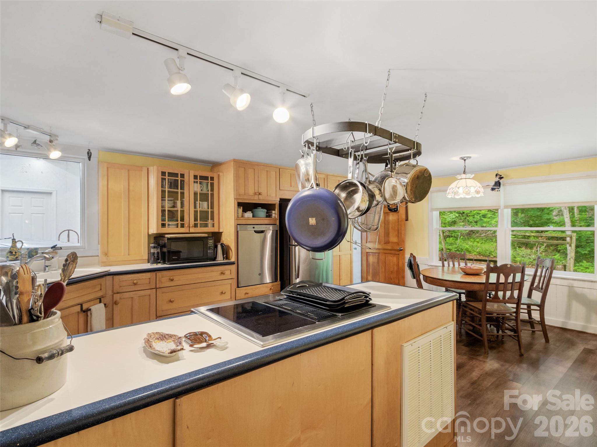 11820 State Highway 197 S Burnsville NC 28714