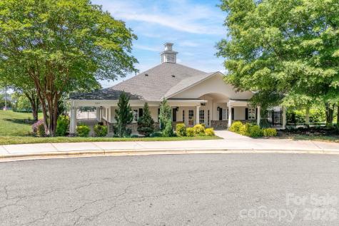 113 Clarendon Street Mooresville NC 28117