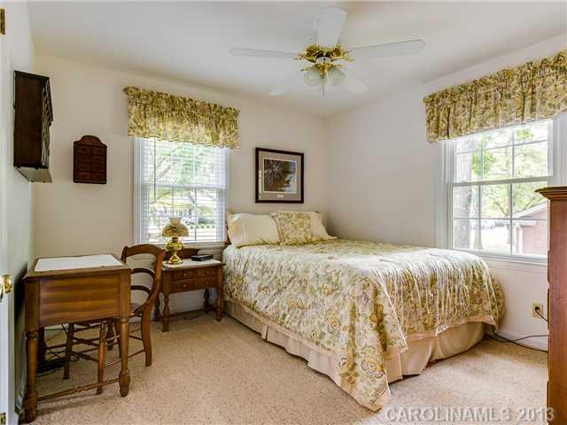 3326 Sunnybrook Drive Charlotte NC 28210
