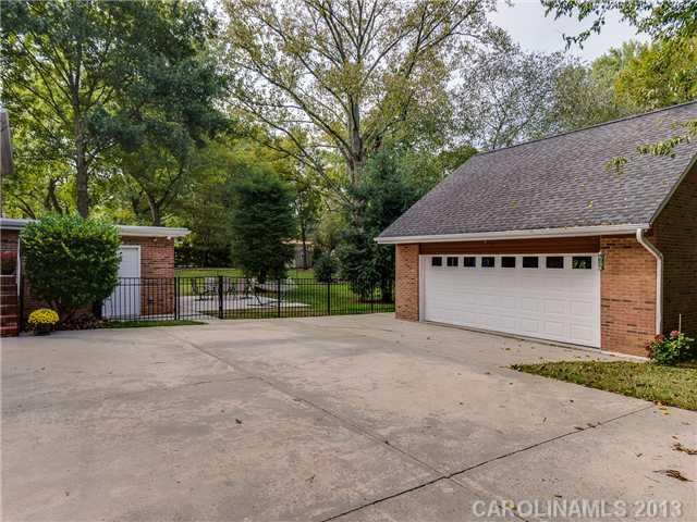 3326 Sunnybrook Drive Charlotte NC 28210