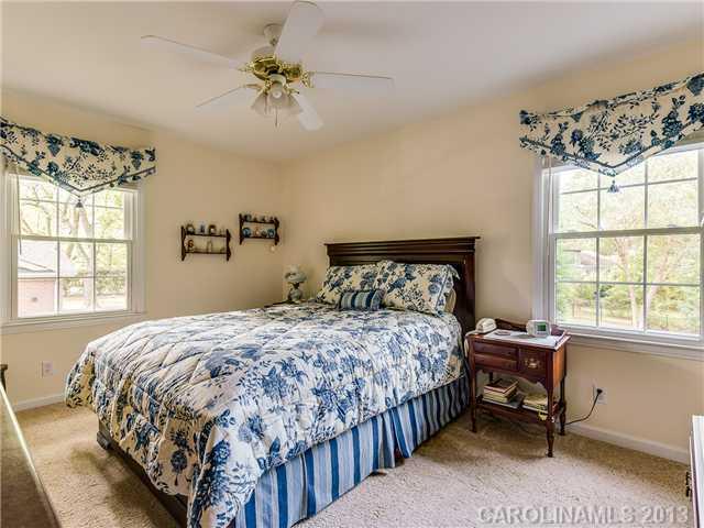 3326 Sunnybrook Drive Charlotte NC 28210