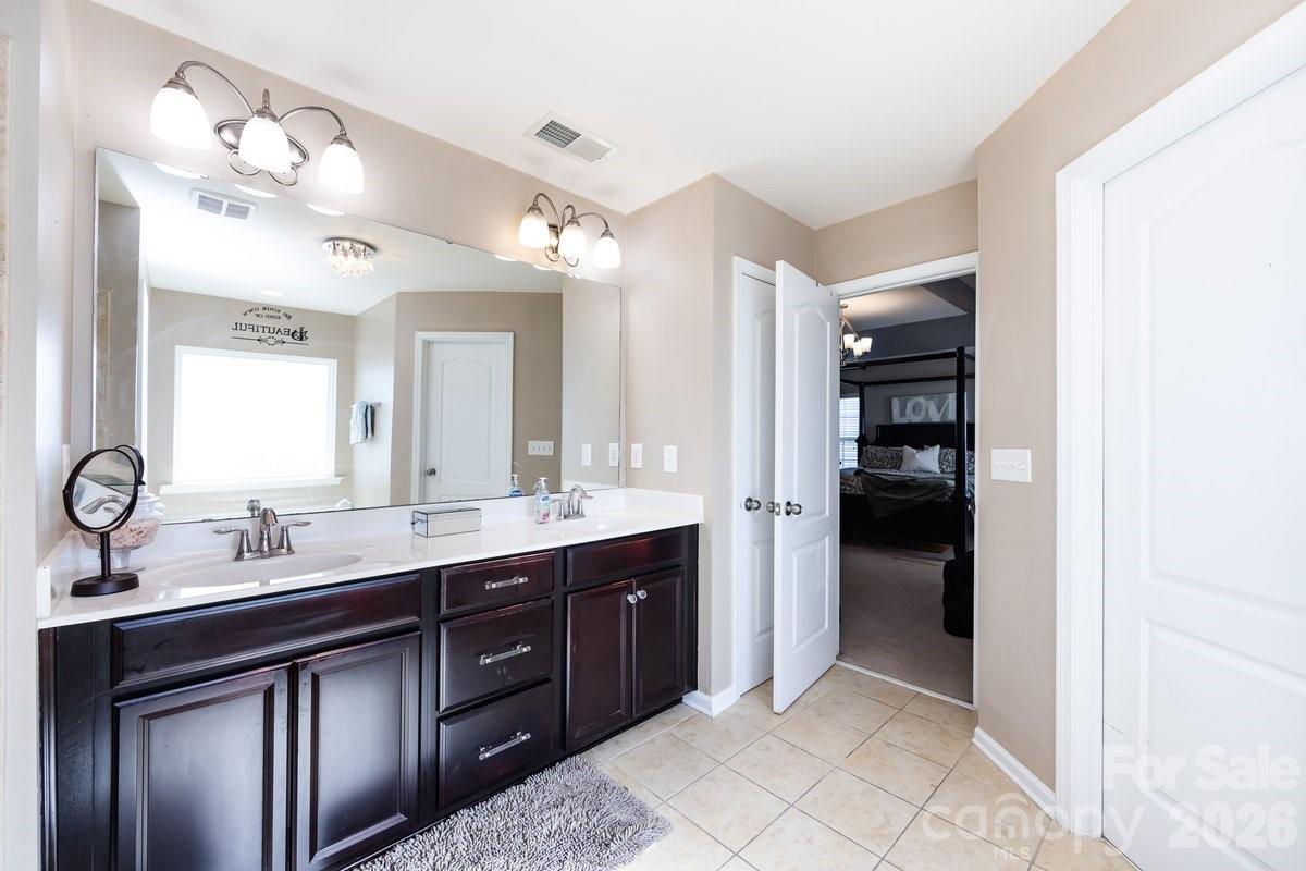 8931 Happiness Road Harrisburg NC 28075