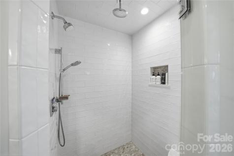 151 Man O War South Vilas NC 28692