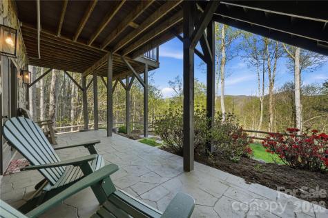 151 Man O War South Vilas NC 28692