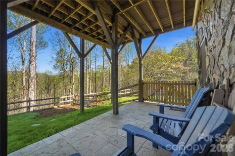 151 Man O War South Vilas NC 28692