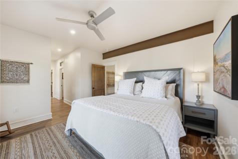 151 Man O War South Vilas NC 28692