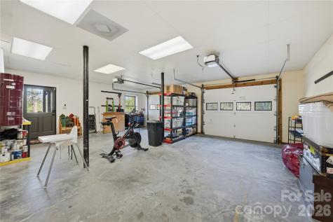 151 Man O War South Vilas NC 28692