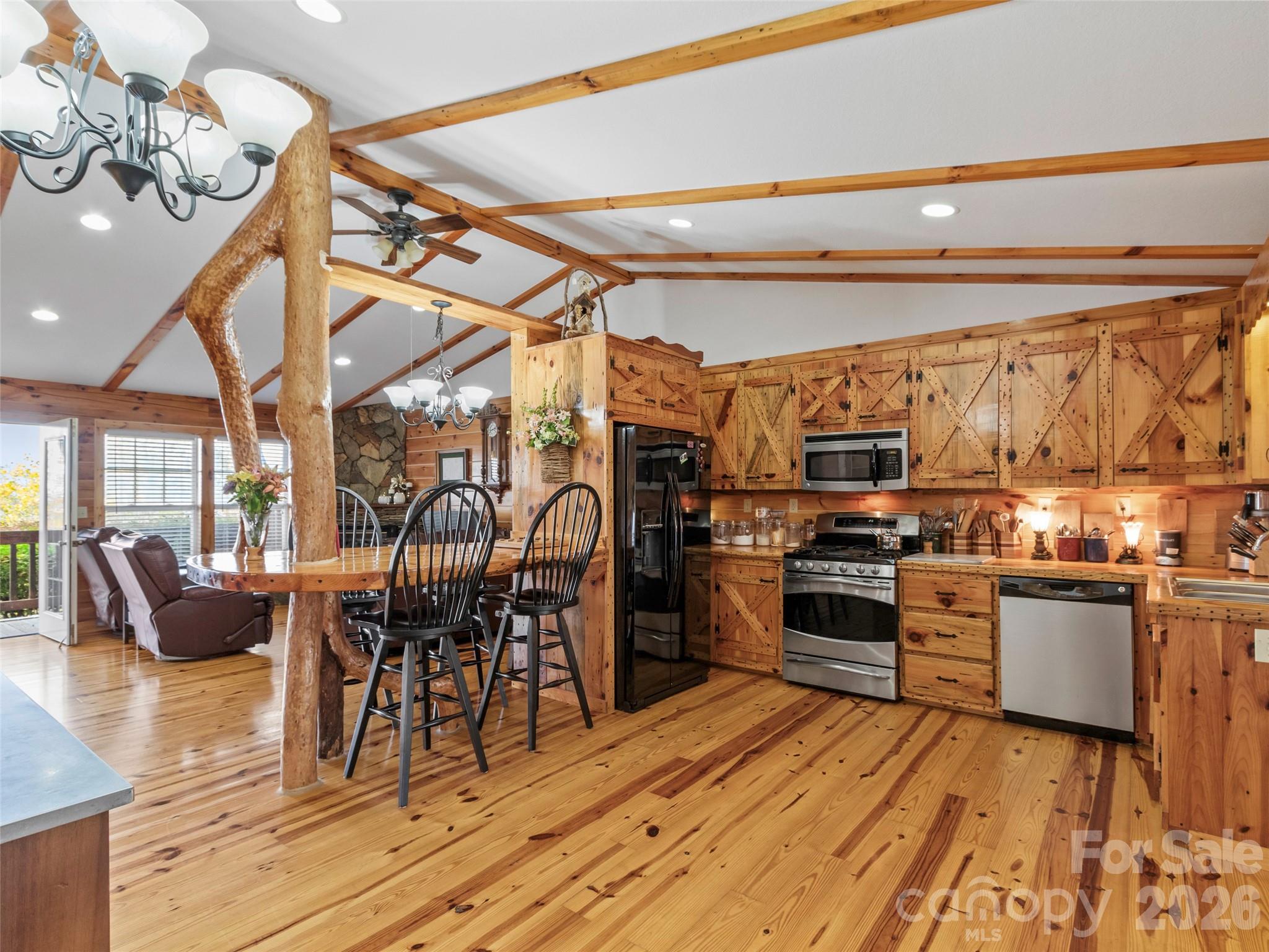 1447/1421 Ayers Mountain Road Green Mountain NC 28740