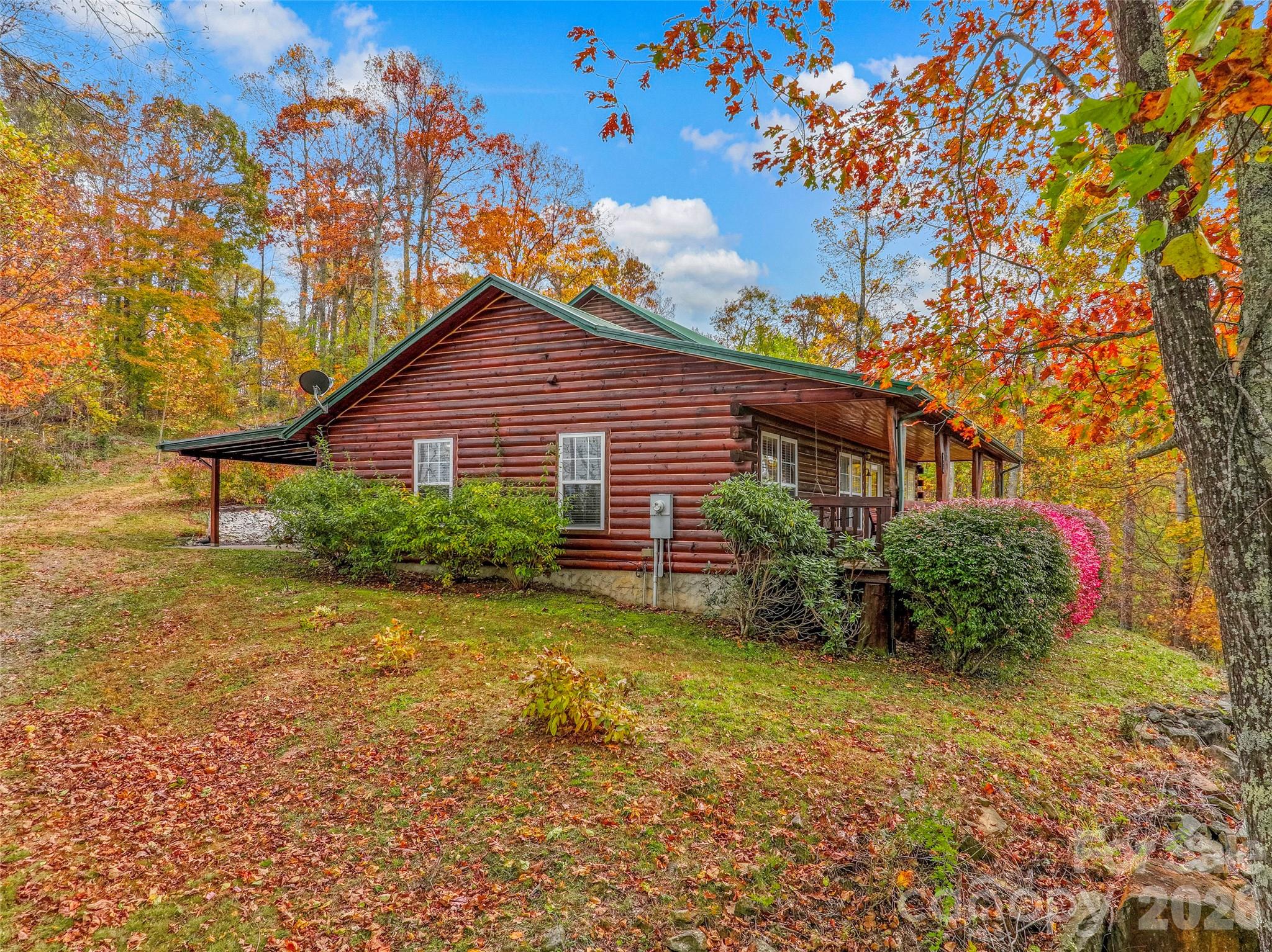 1447/1421 Ayers Mountain Road Green Mountain NC 28740