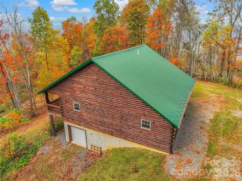 1447/1421 Ayers Mountain Road Green Mountain NC 28740