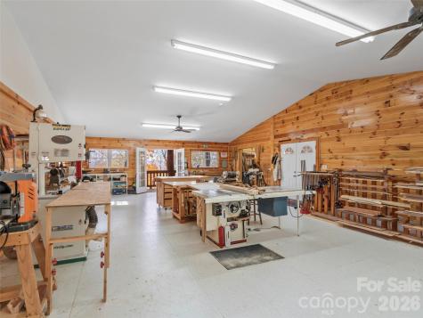 1447/1421 Ayers Mountain Road Green Mountain NC 28740