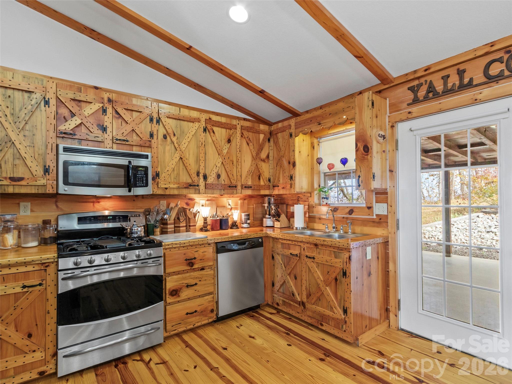 1447/1421 Ayers Mountain Road Green Mountain NC 28740