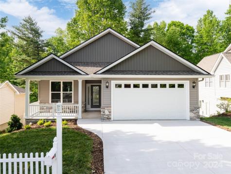 31 Ashefield Court Hendersonville NC 28791