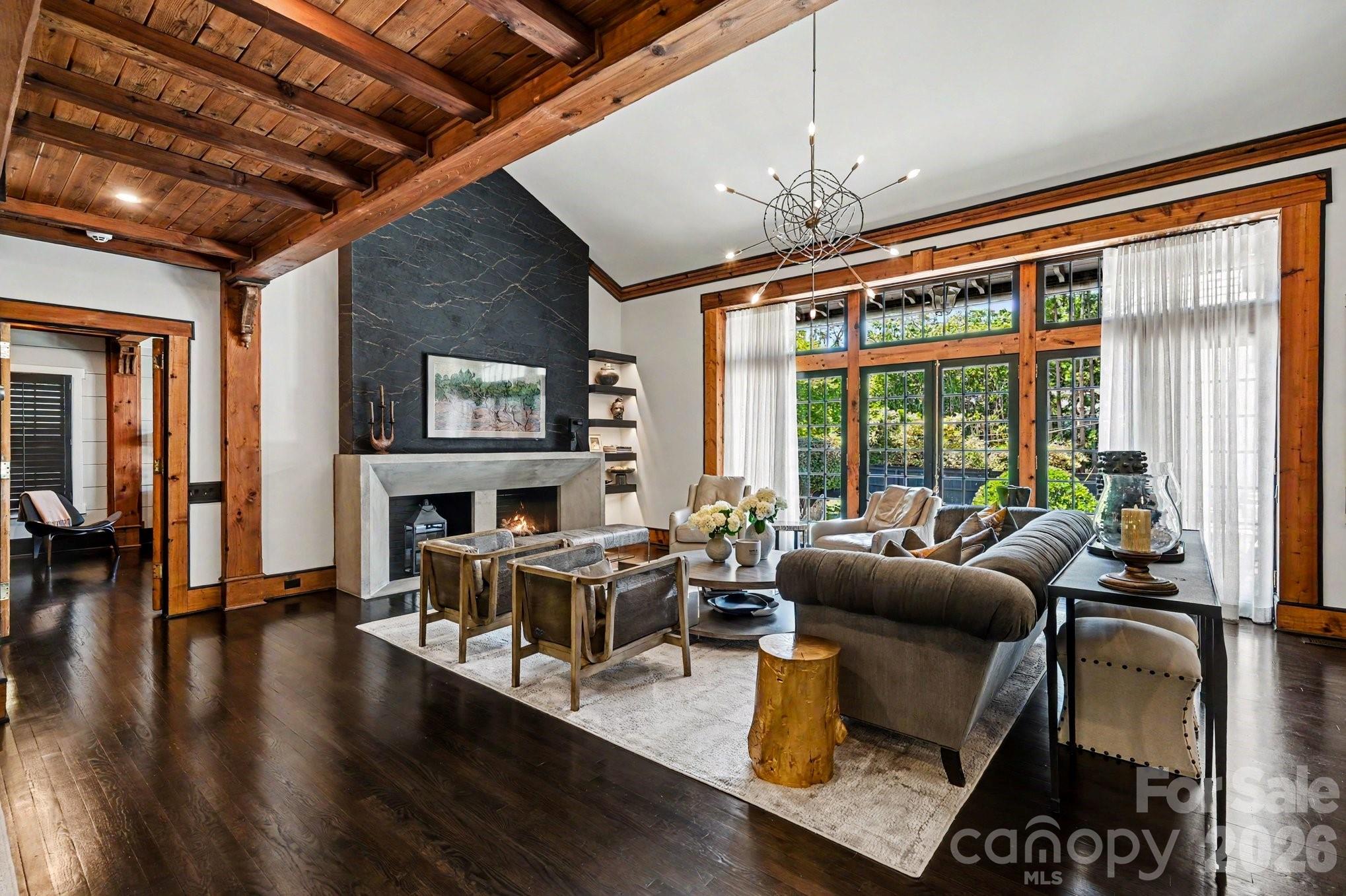1516 Queens Road W Charlotte NC 28207