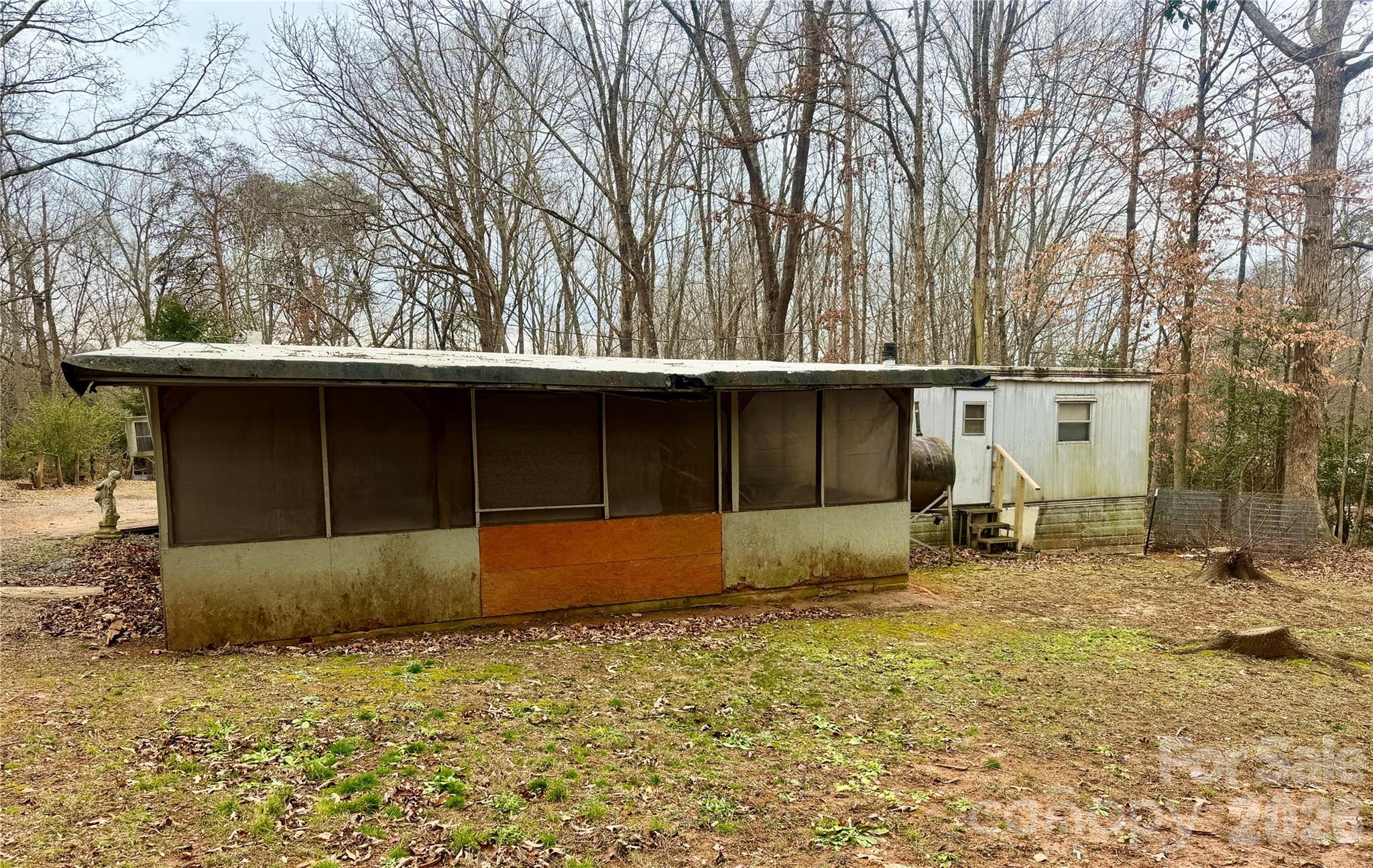 2715 39th Avenue NE Hickory NC 28601