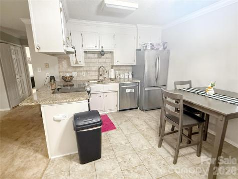 928 Lyndsey Brooke Court Lincolnton NC 28092