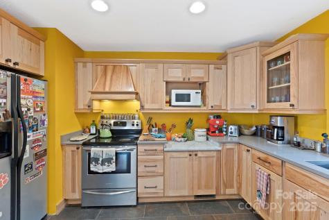 23 Hunting Lodge Drive Black Mountain NC 28711