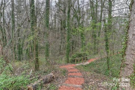 129 Aurora Drive Asheville NC 28805