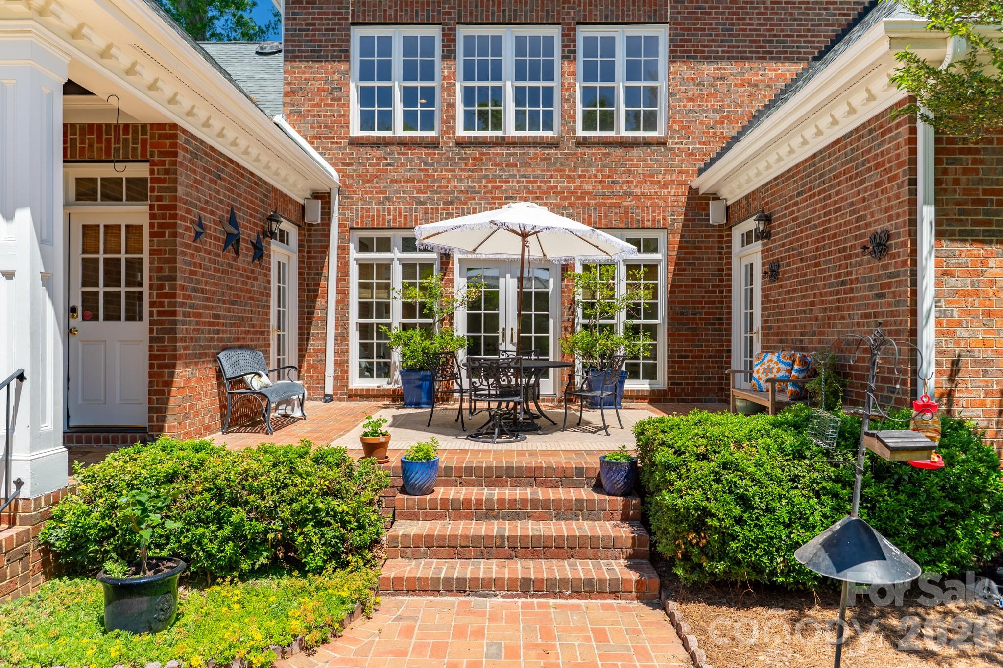 2046 Hopedale Avenue Charlotte NC 28207