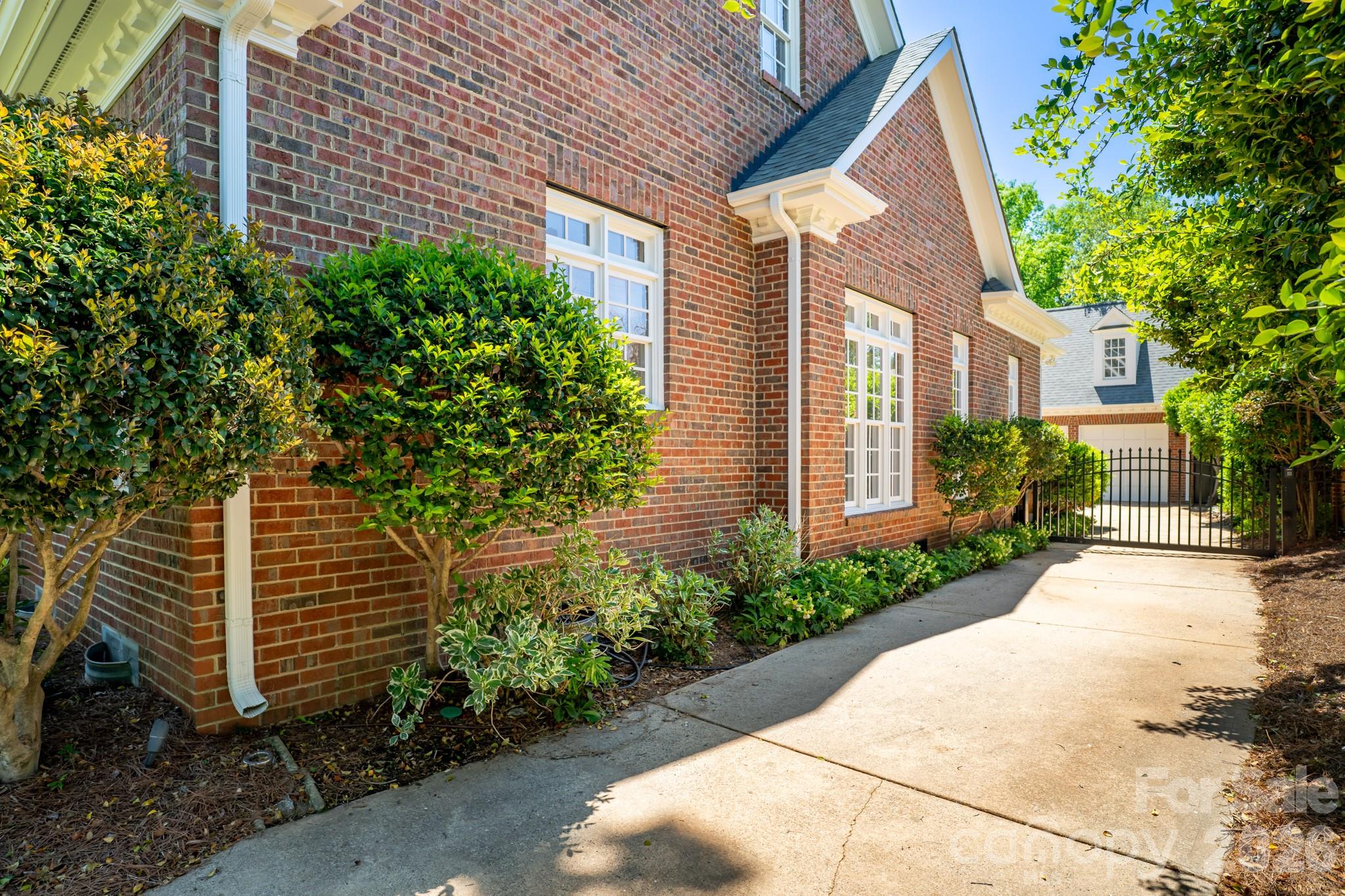 2046 Hopedale Avenue Charlotte NC 28207