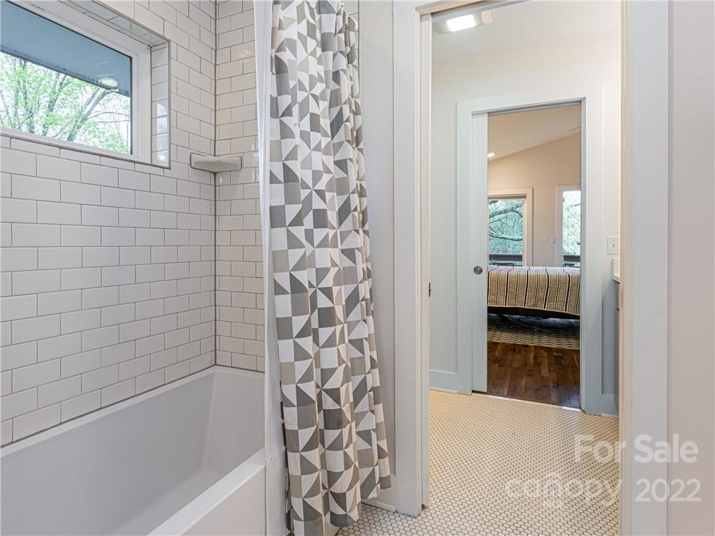 106 Logan Avenue Asheville NC 28806