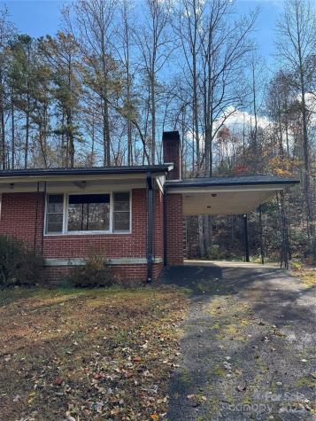 5046 Old Linville Road Marion NC 28752