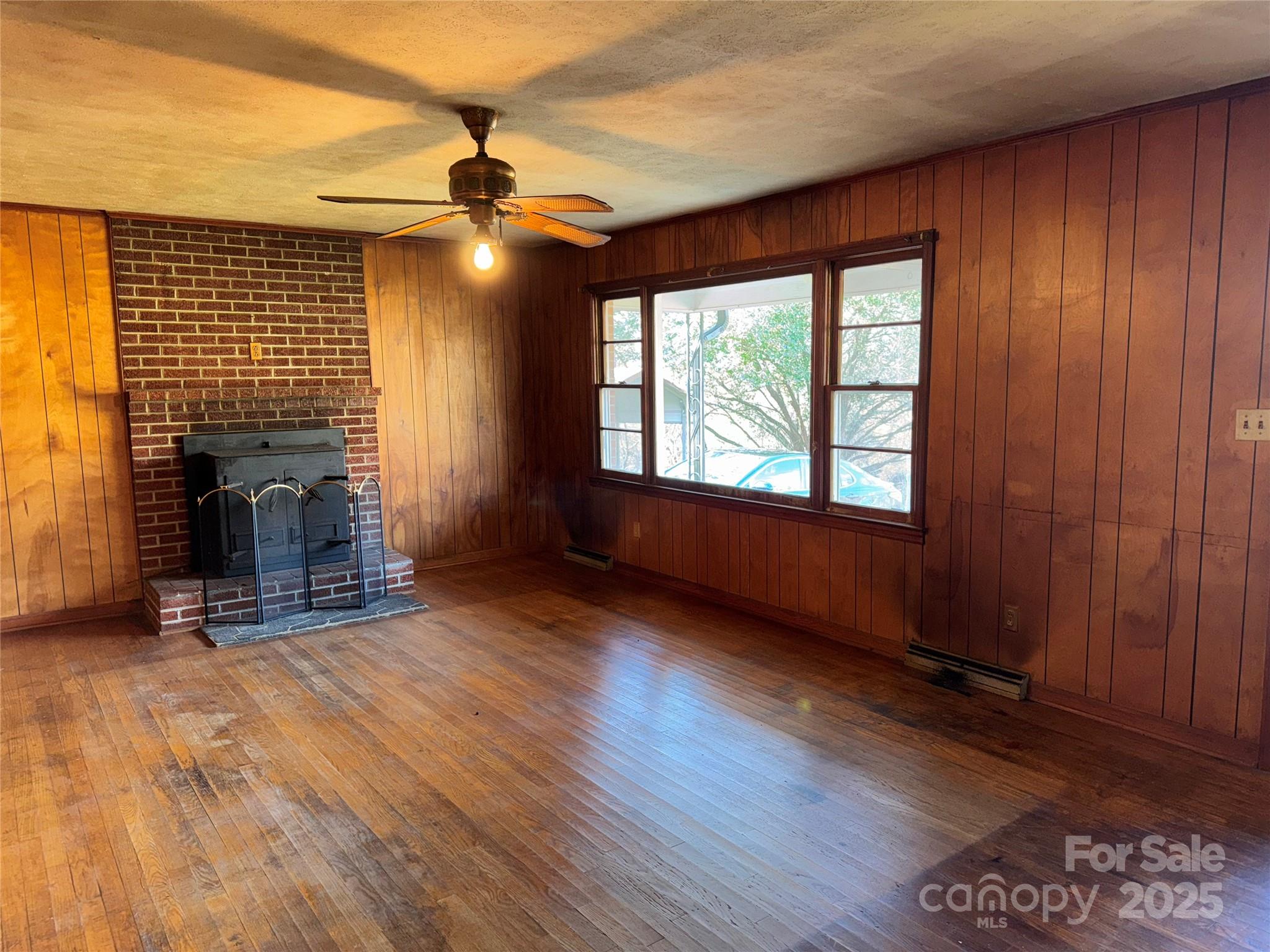 5046 Old Linville Road Marion NC 28752