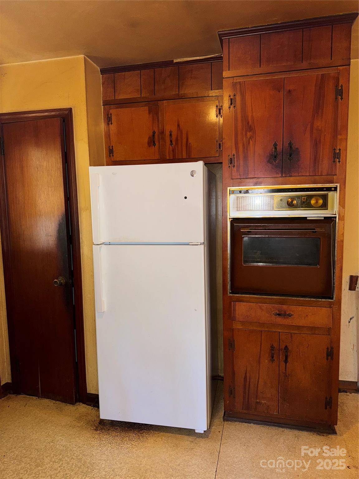 5046 Old Linville Road Marion NC 28752