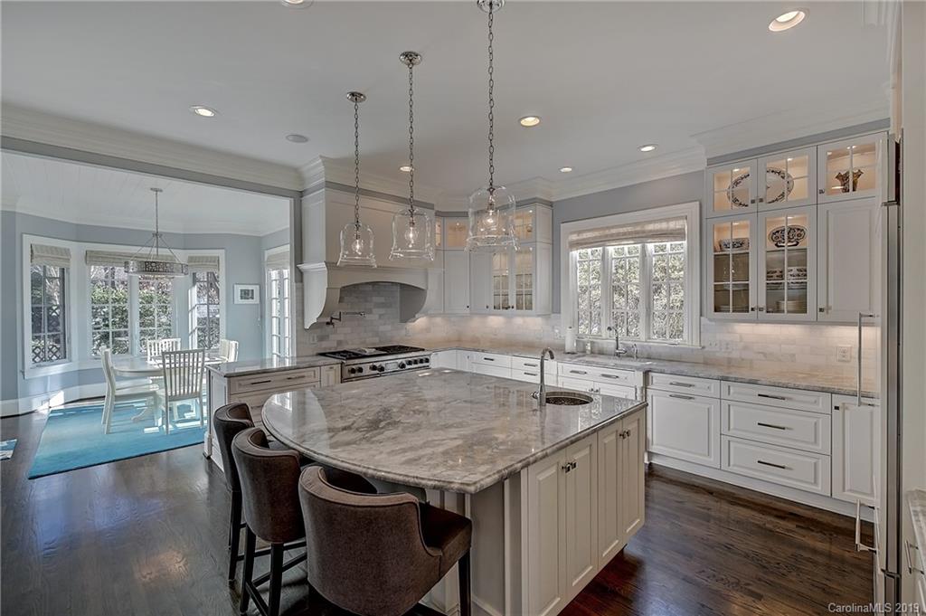 1869 Queens Road W Charlotte NC 28207