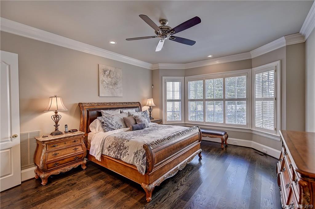 1869 Queens Road W Charlotte NC 28207