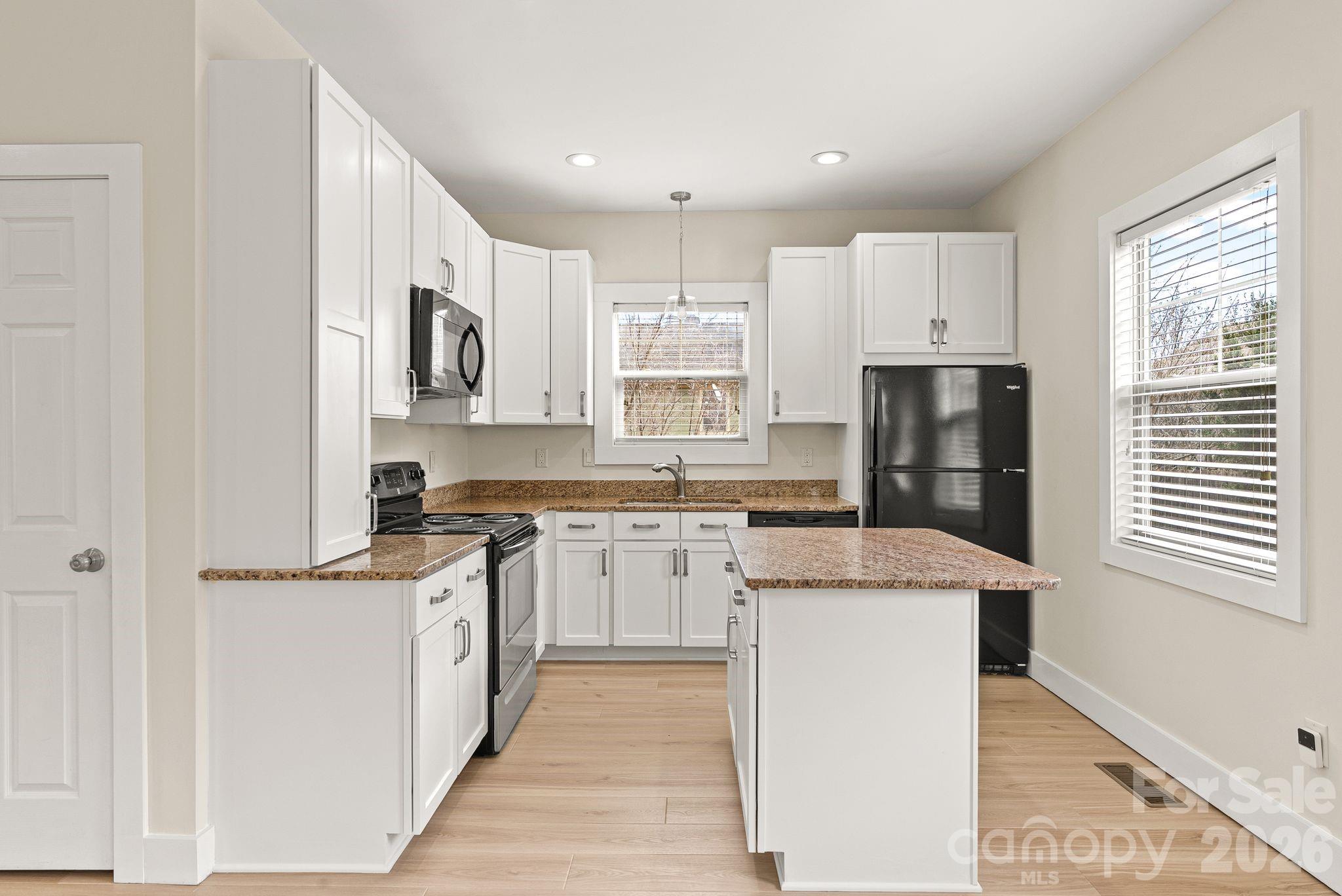 8 Thurland Avenue Asheville NC 28803