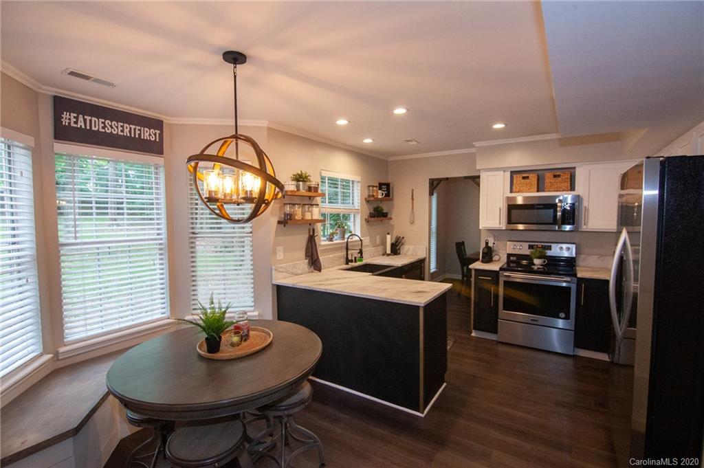 6905 Pin Oak Court Charlotte NC 28226