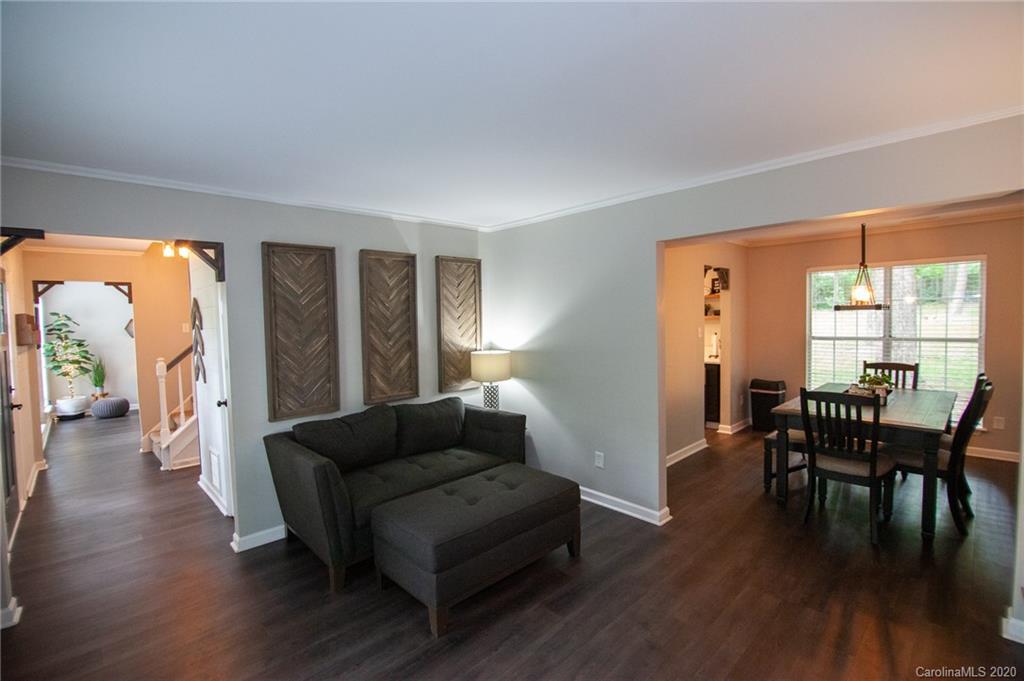 6905 Pin Oak Court Charlotte NC 28226