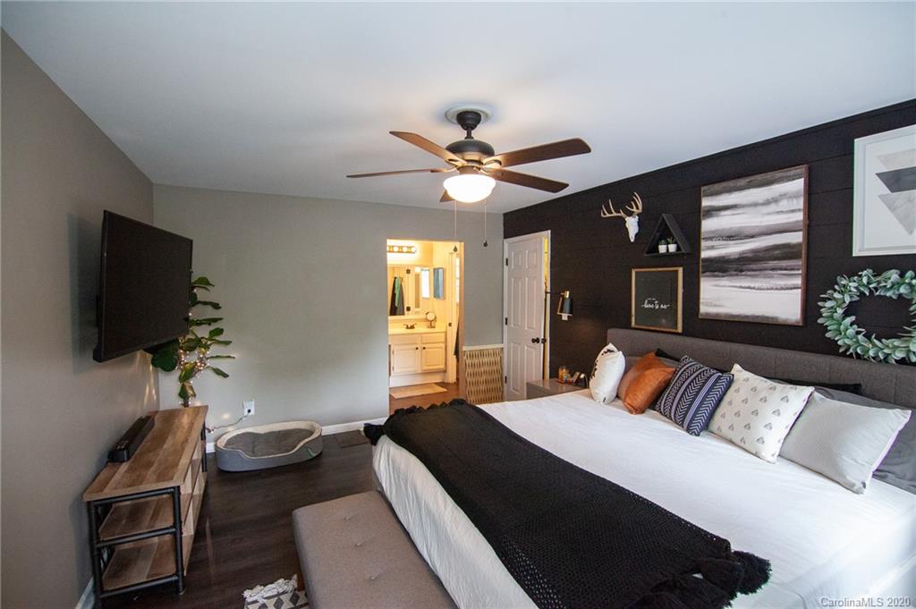 6905 Pin Oak Court Charlotte NC 28226