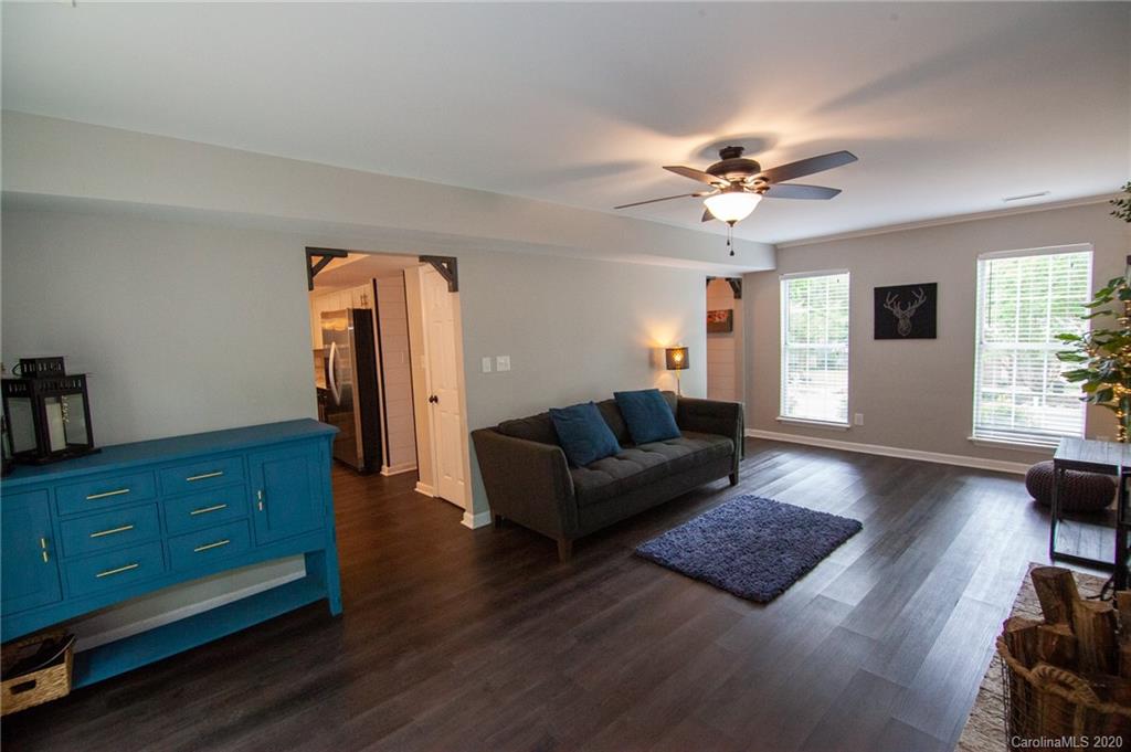 6905 Pin Oak Court Charlotte NC 28226