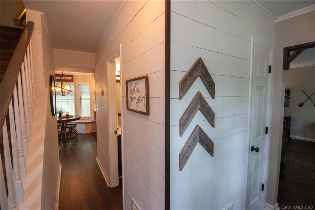 6905 Pin Oak Court Charlotte NC 28226
