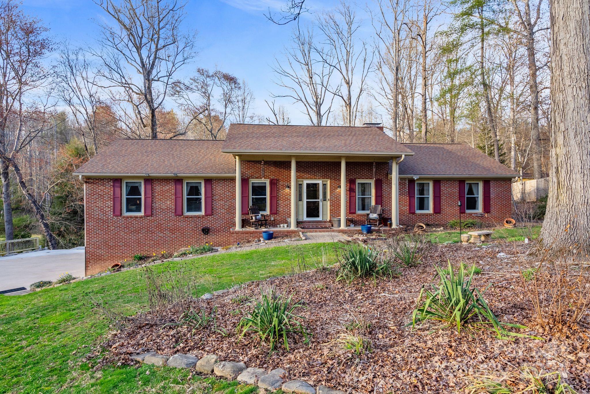 11 High Meadows Drive Candler NC 28715