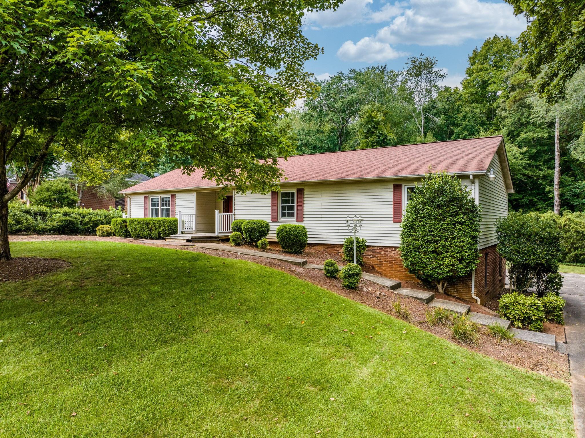 3131 3rd Street Drive NW Hickory NC 28601