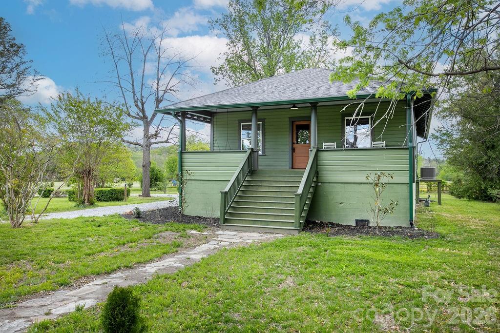 12 Sals Lane Brevard NC 28712