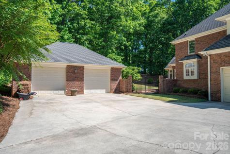 110 Elizabeth Court Mount Holly NC 28120