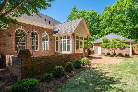 110 Elizabeth Court Mount Holly NC 28120