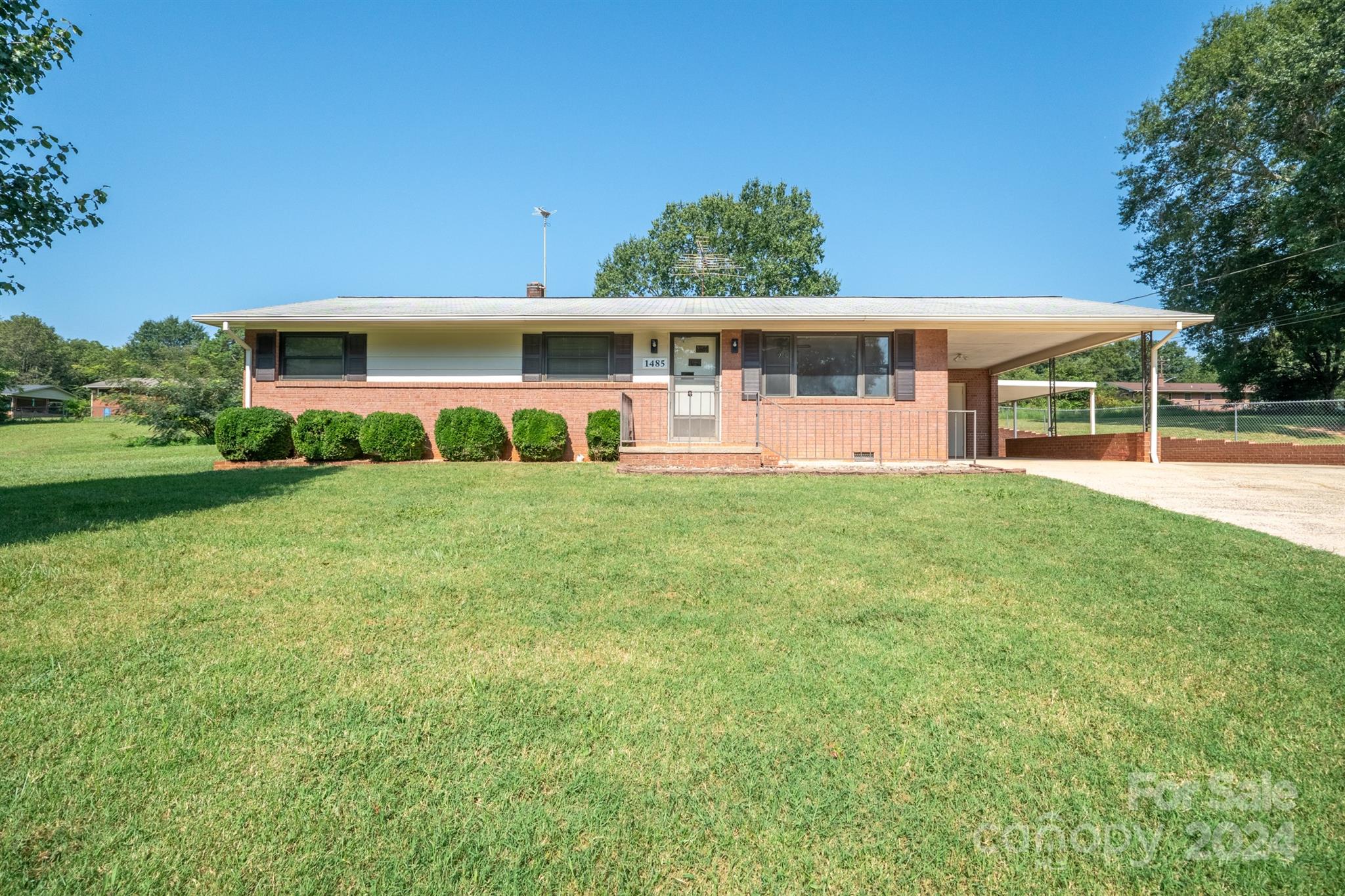 1485 20th Street NE Hickory NC 28601