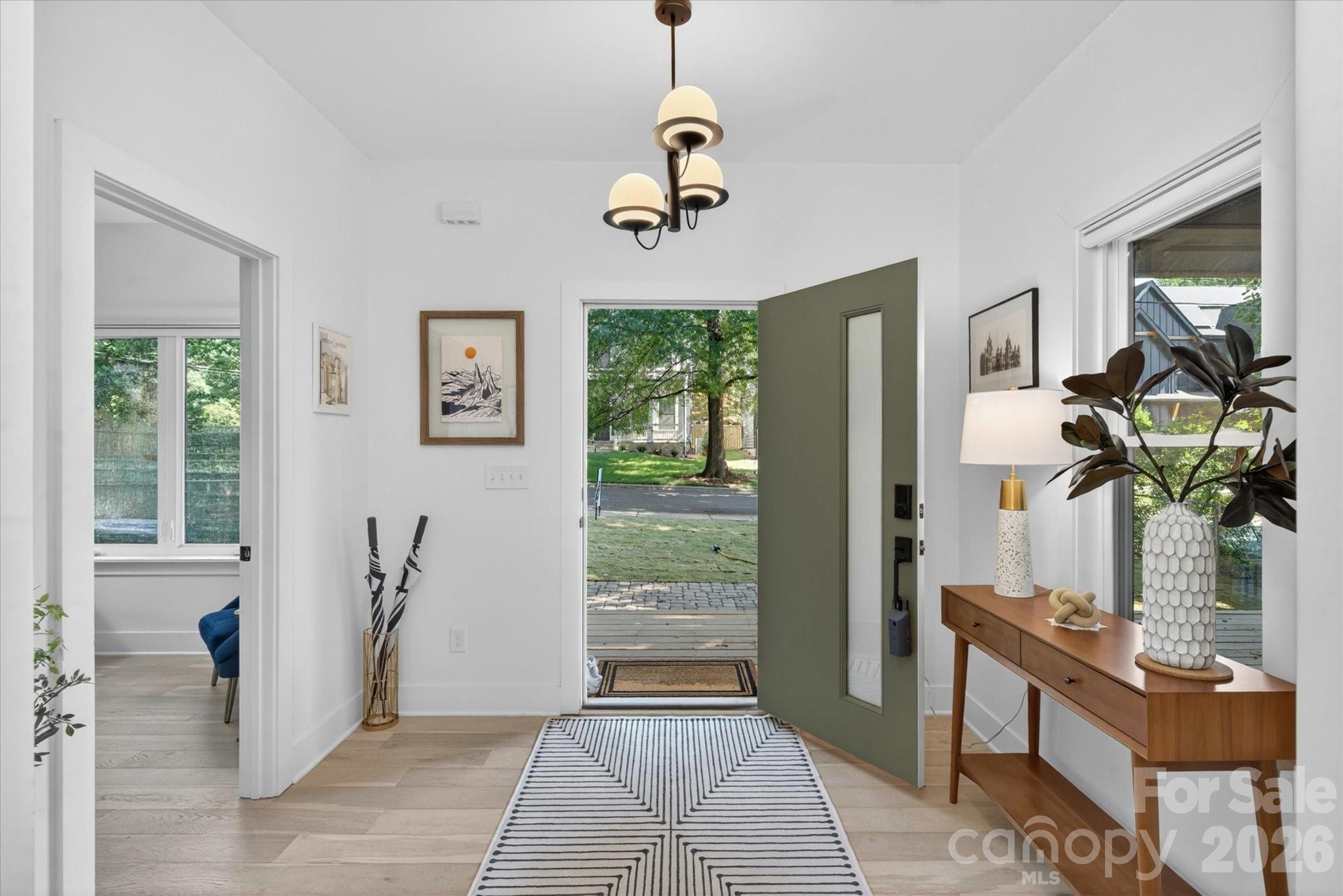1608 Chippendale Road Charlotte NC 28205