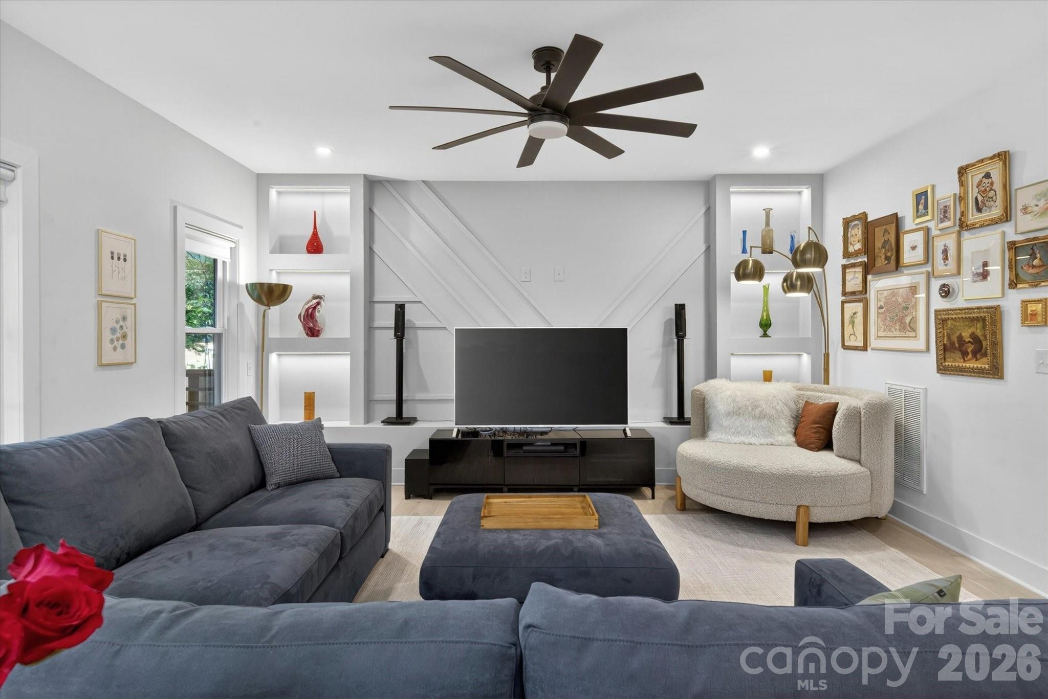 1608 Chippendale Road Charlotte NC 28205