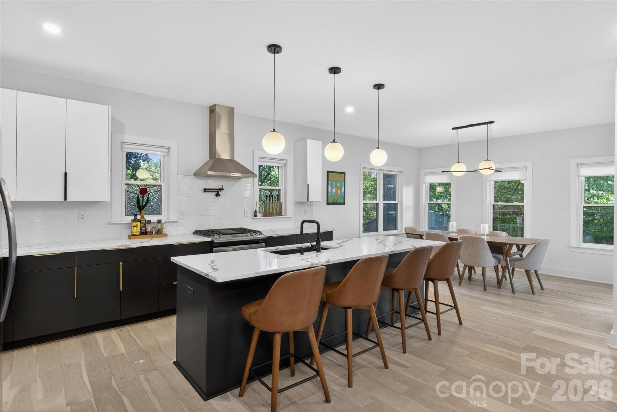 1608 Chippendale Road Charlotte NC 28205