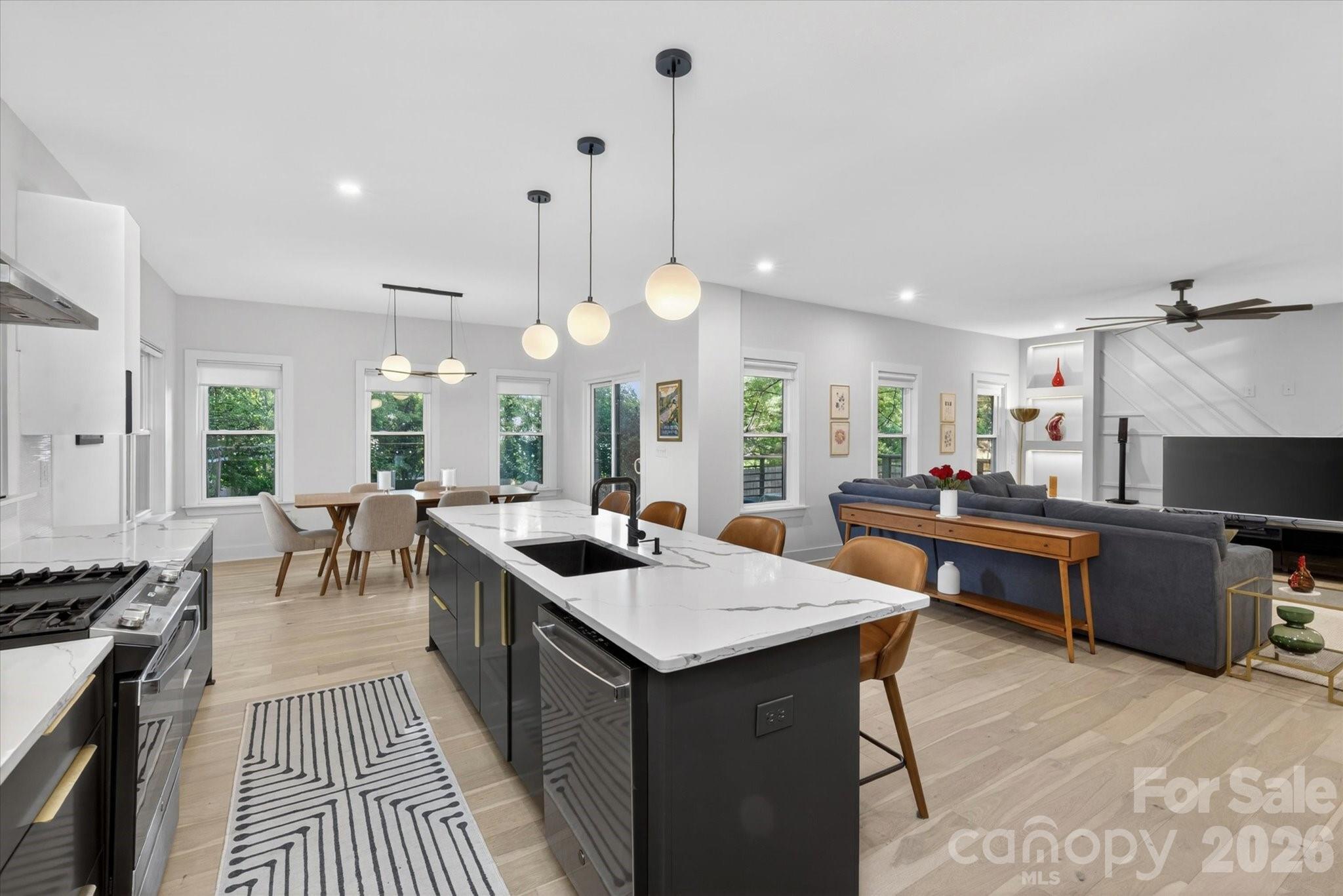 1608 Chippendale Road Charlotte NC 28205
