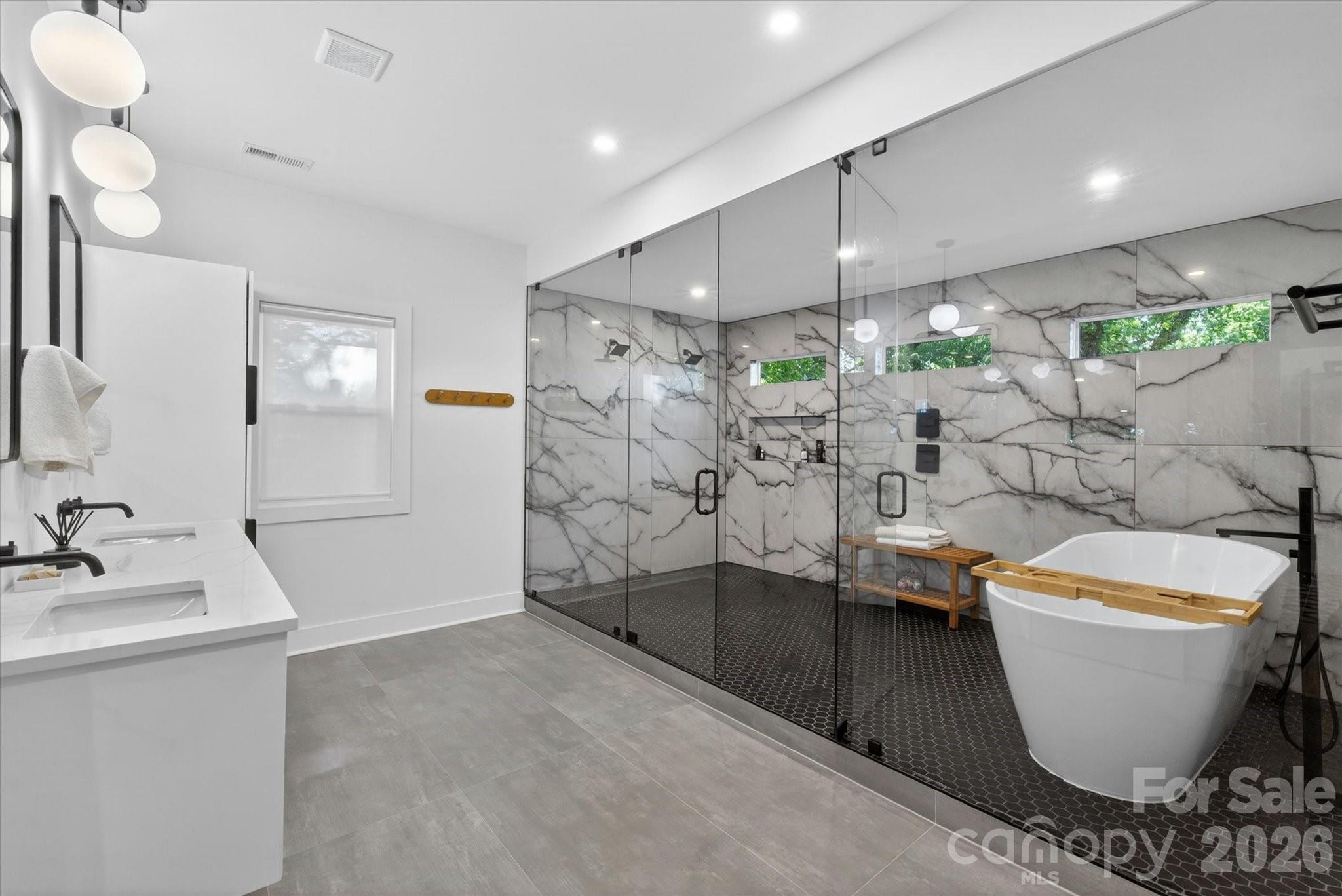 1608 Chippendale Road Charlotte NC 28205