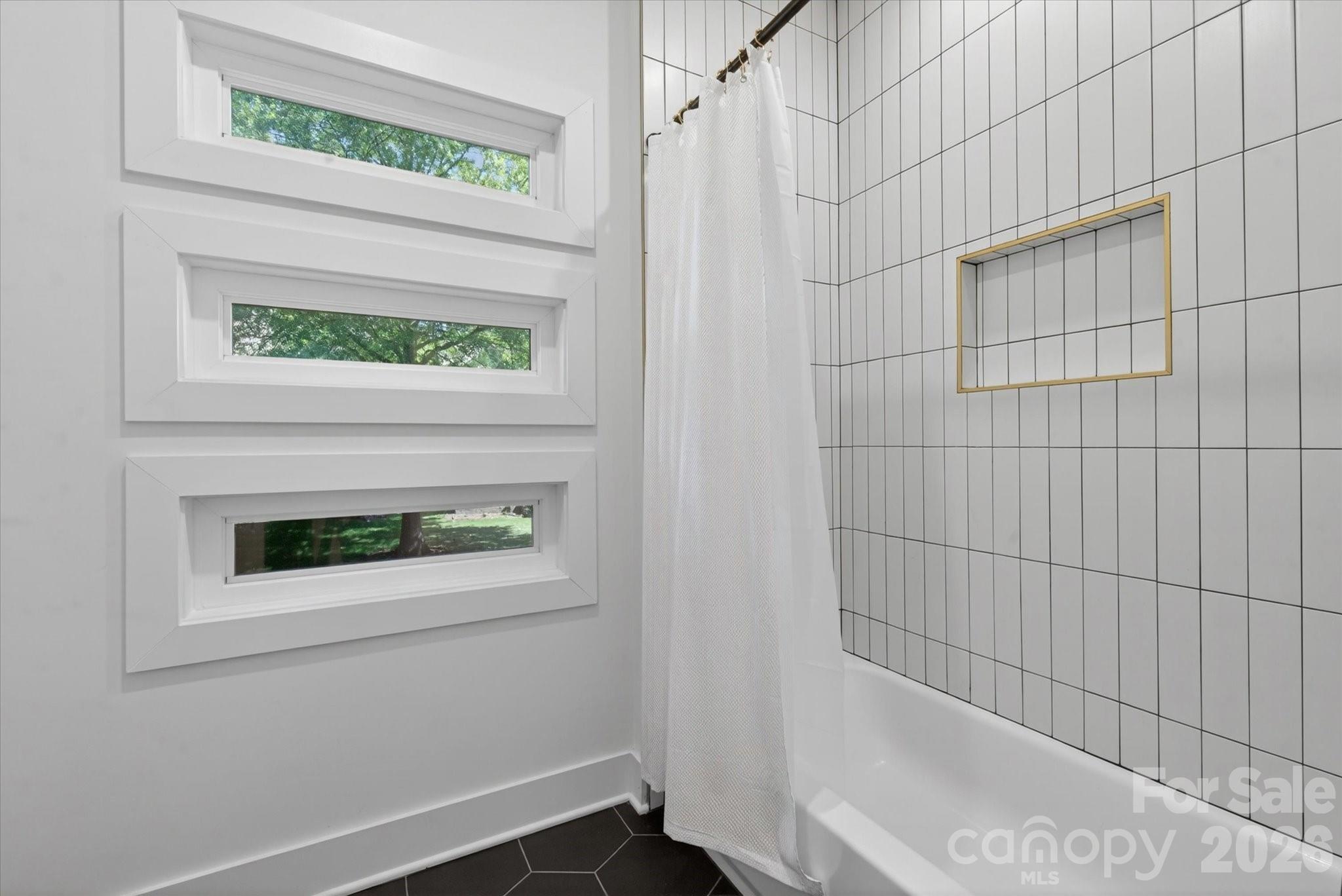 1608 Chippendale Road Charlotte NC 28205