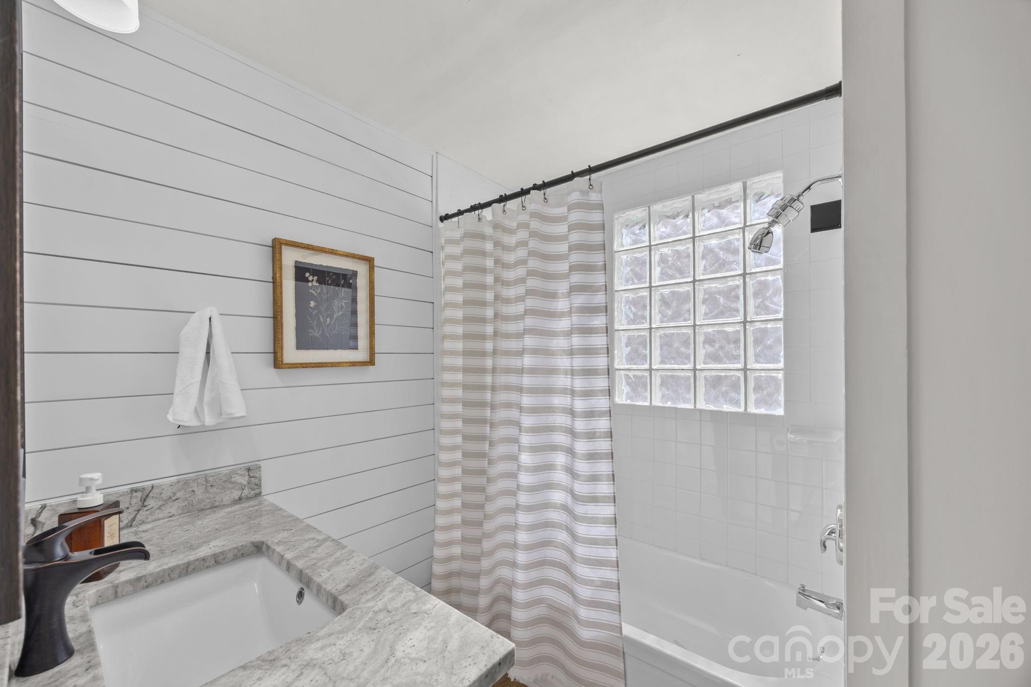 164 Lakeside Drive Asheville NC 28806